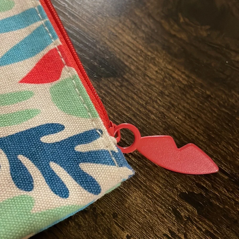 Ipsy Cosmetic Case * 7.5